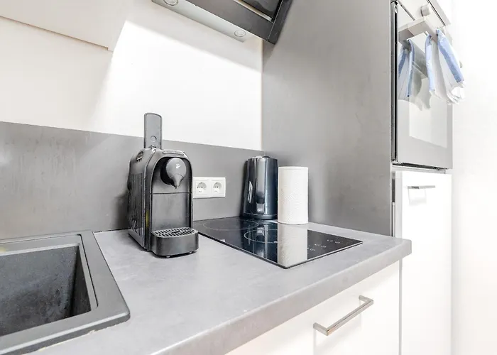 Whats-app Self-check-in - Vibrant Life In Apartamento *