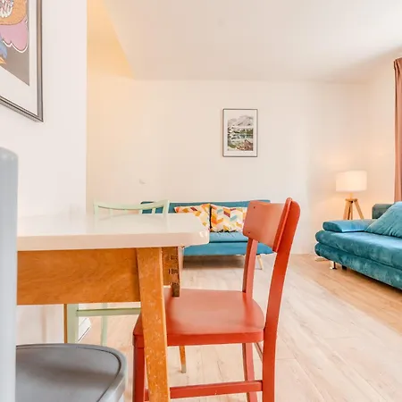 Whats-app Self-check-in - Vibrant Life In Appartement Graz