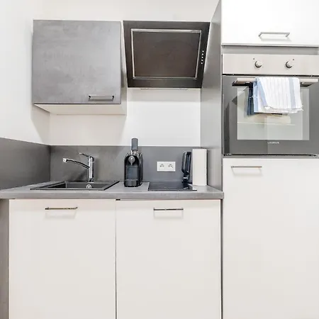 Whats-app Self-check-in - Vibrant Life In Apartmán *