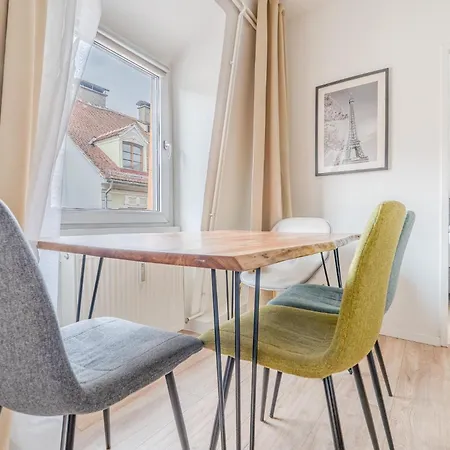Whats-app Self-check-in - Vibrant Life In Apartmán