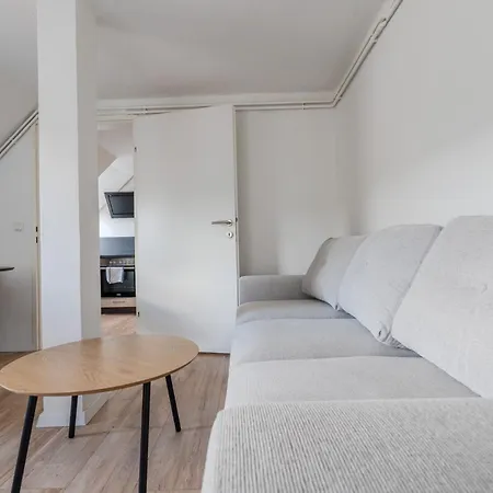 Whats-app Self-check-in - Vibrant Life In * Graz