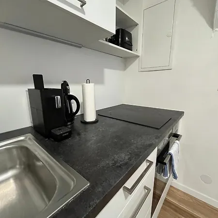 Whats-app Self-check-in - Vibrant Life In Appartement