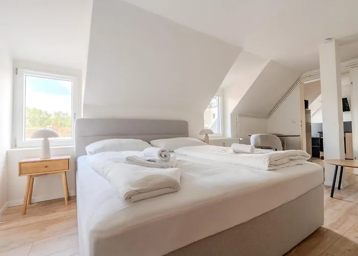 Apartament Whats-app Self-check-in - Vibrant Life In