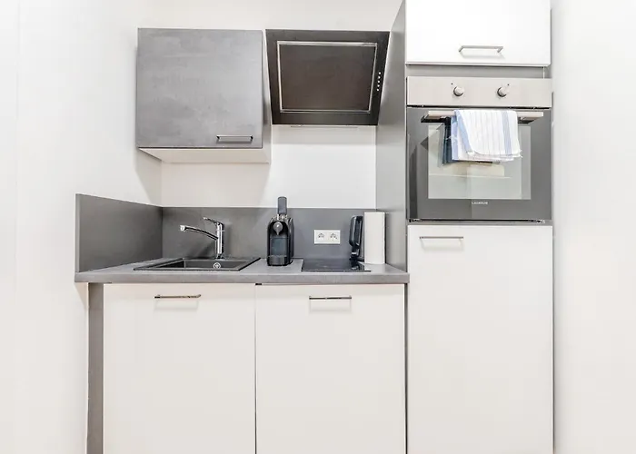 Whats-app Self-check-in - Vibrant Life In * Graz