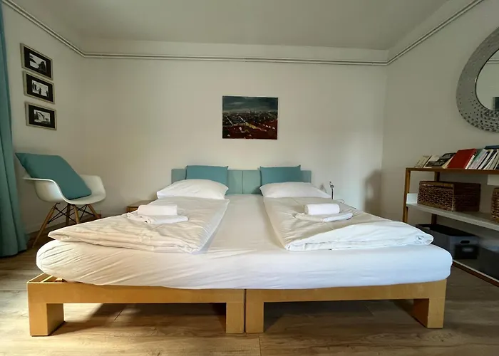 Whats-app Self-check-in - Vibrant Life In * Graz