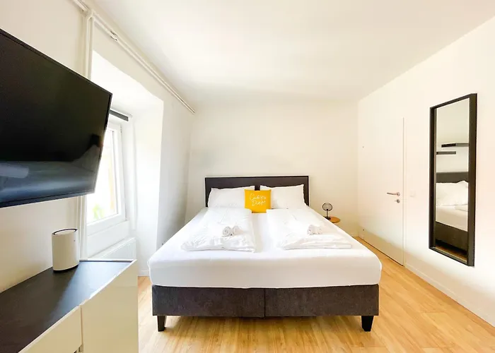 Whats-app Self-check-in - Vibrant Life In * Graz