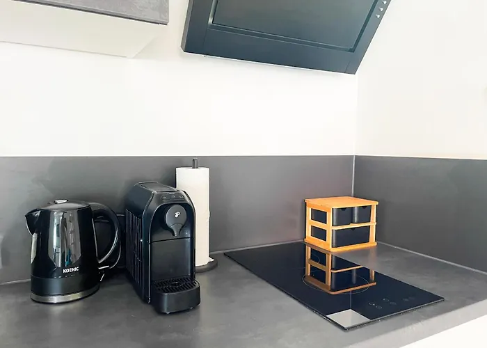 Whats-app Self-check-in - Vibrant Life In Apartament *